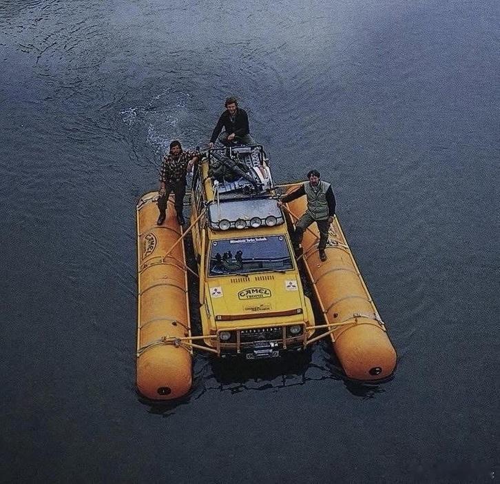 帕杰罗MitsubishiPajero–CamelTrophyEd