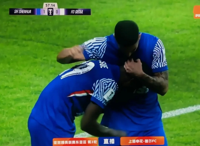 上海申花2:0力克首尔FC,给人两点感想:一是上海申花赢得比赛实至名归,无论