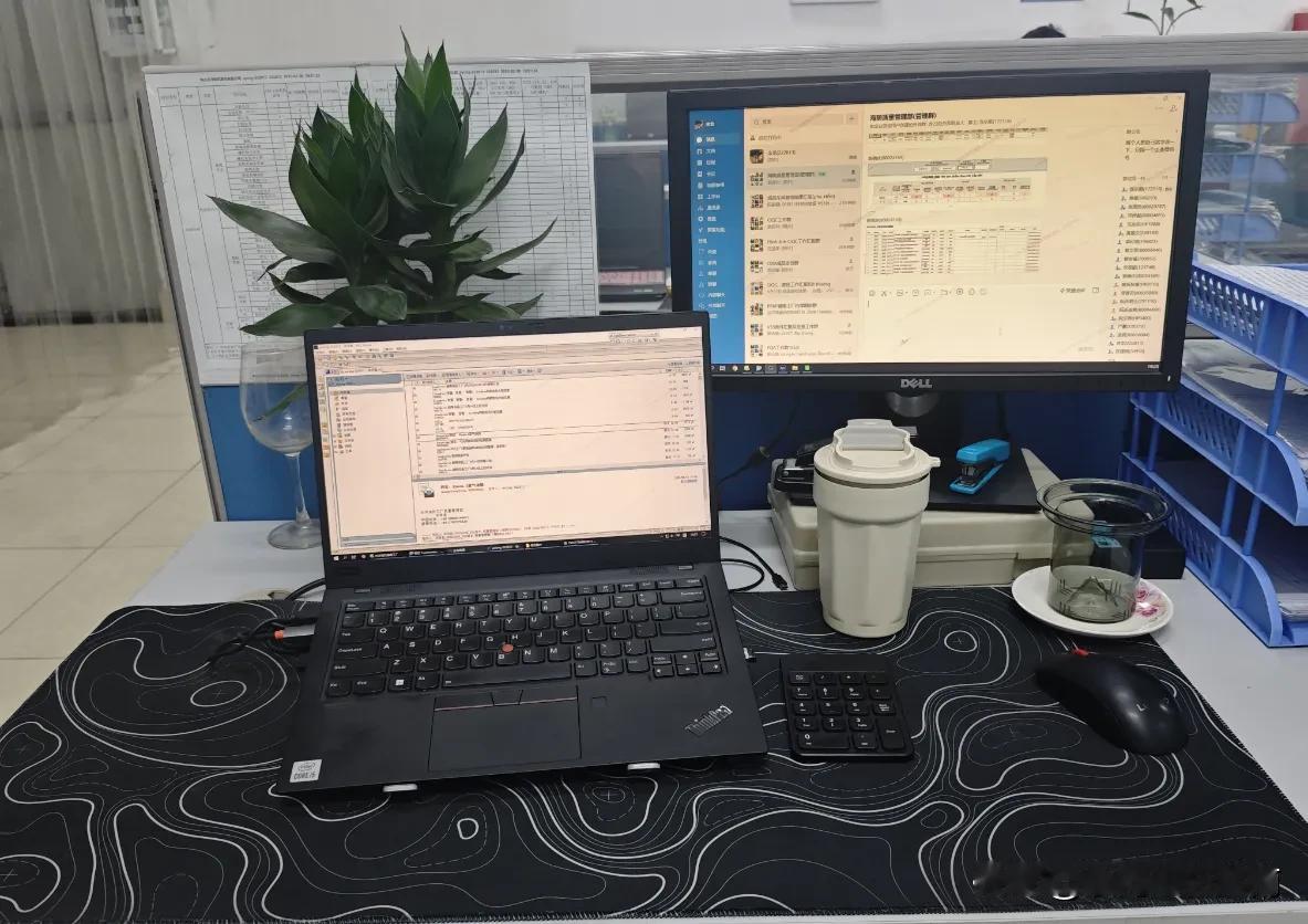 今天一位越南同事中暑晕倒。我们这个越南厂子，主要是生产机电产品，和那些电子厂相