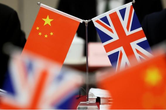 英国首相斯塔默曾“投喂”给了世界三句话！第一句：中国不是“正在崛起”，是
