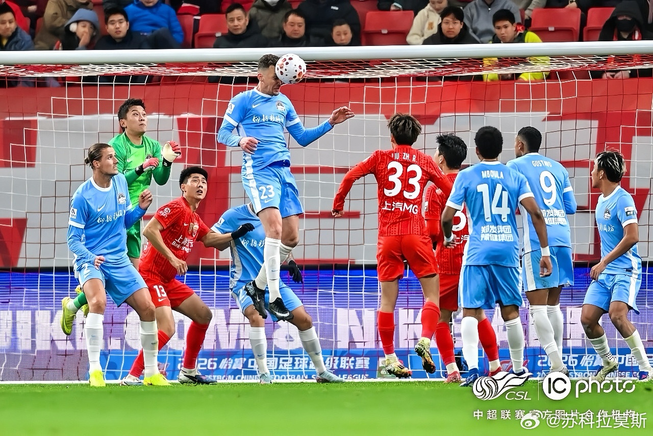 中超河南队纵使个别时段应对上海海港豪华攻击群稍显疲态，但河南彩陶坊的区域防守体