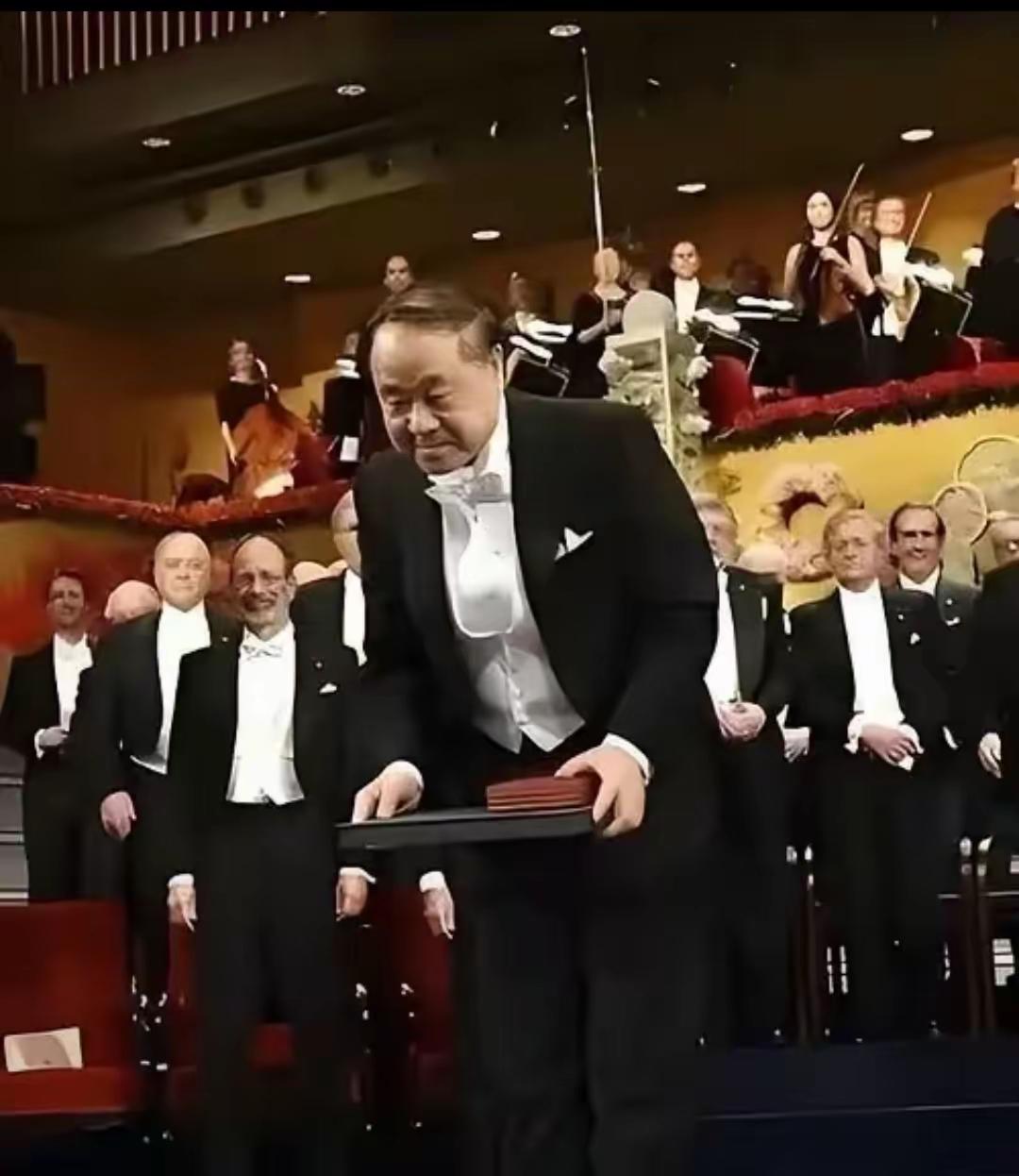 破局！诺奖背后的文化夺权战，边芹万字长文戳穿西方真面目2012年，莫言拿下