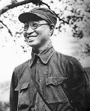 湖南籍开国名将，单论军事能力，这三位稳居前三第三位：陈赓。1916年至1921