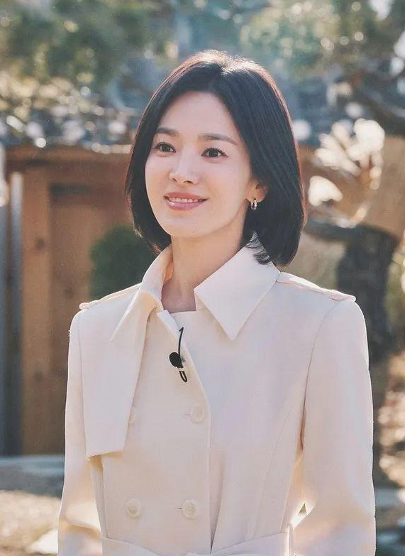 宋慧乔谈婚变真相，宋仲基电影扑街泪洒现场，<em>双宋</em>今非昔比