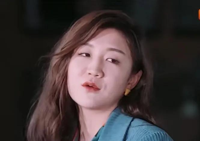 主持人李静问陈梦，许多奥运会冠军在退役之后要慢慢接受光环逐渐褪去，你想过那一天吗
