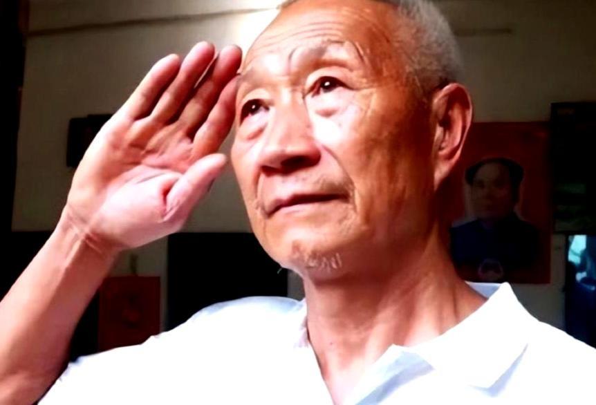 1979年，一位年迈的老红军为自证身份独自奔赴北京，在检察院门前