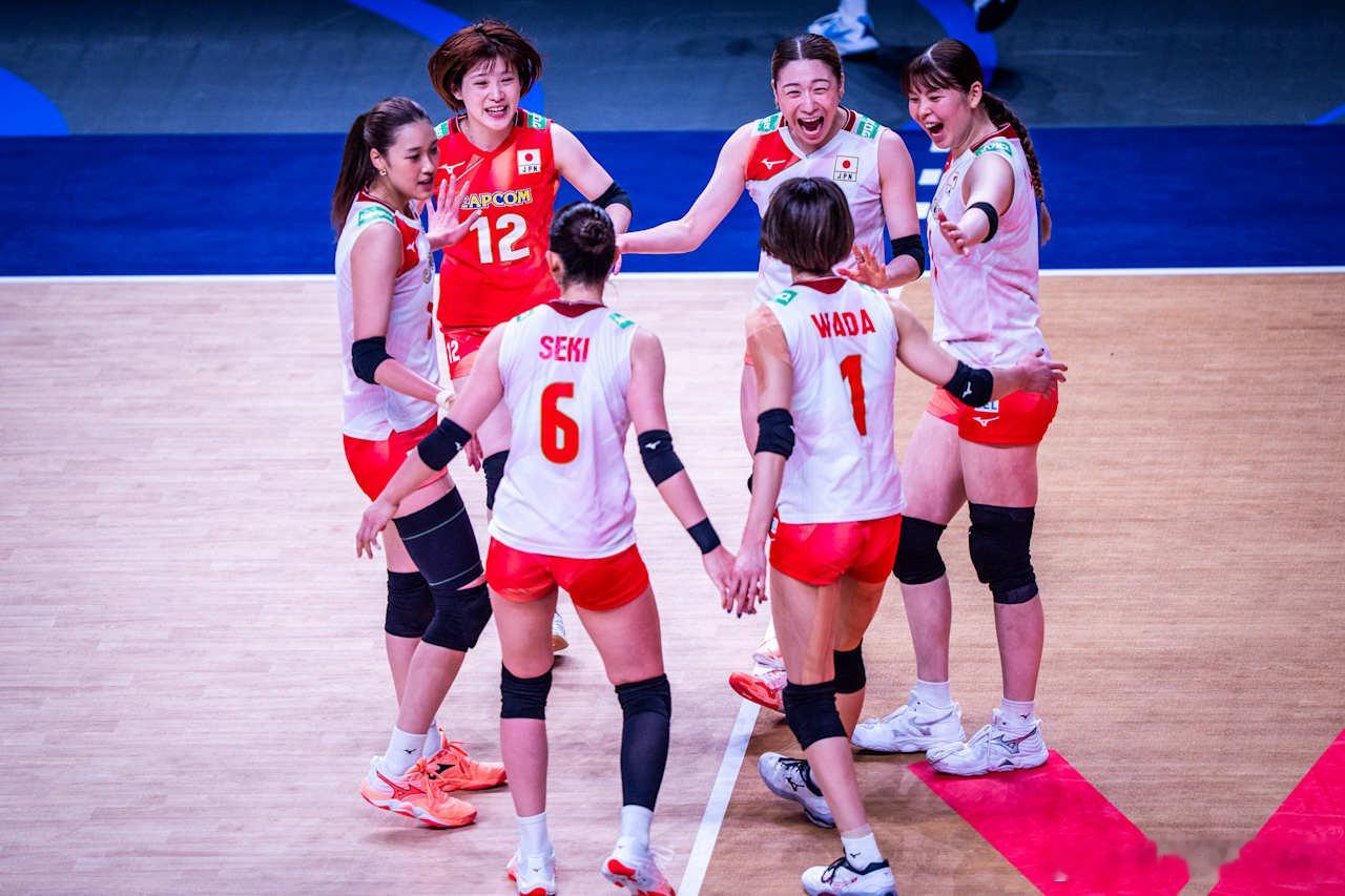 巴西女排3比1日本女排三边攻数据：和田由纪子19分（46扣17中4被拦2发，扣