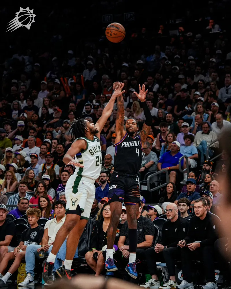 往好的想：格林确实进步了，至少比在乌度卡手里那两年原地踏步强不管黑子怎么黑，