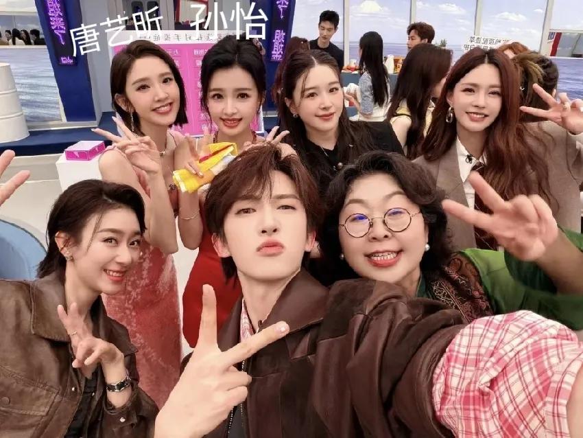 我相信，内娱也有真爱了。唐艺昕之所以，在浪姐舞台能表现非常自信，是来自张若昀给