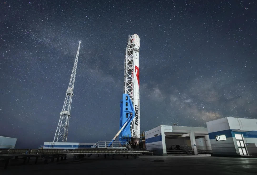 【朱雀二号改进型遥六火箭发射成功】北京时间2026年6月9日16时23分，朱雀二