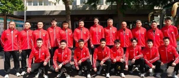 国乒男队这波淘汰赛，简直是「前两轮热身，后两轮渡劫」！✅前两轮：基本保送