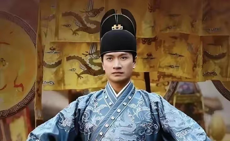 从历史的角度来说，刘邦的历史地位、以及历史贡献，都远远不如朱元璋。朱元璋收复了丢失600年的河西走廊
