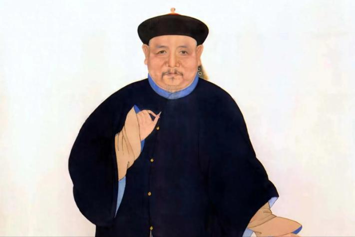 他是岳飞第21世孙，掌着西北数十万大军，是整个清朝唯一的汉人大将军。但满朝上下