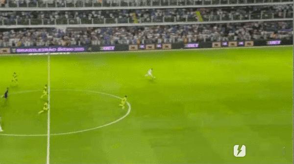 11月20日讯25赛季巴西甲联赛第34轮，桑托斯1-1战平米拉索。开场4分钟，