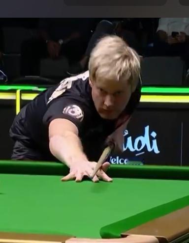 大萝卜厉害连续破百干掉囧哥利雅得狂欢夜四分之一决赛尼尔罗伯逊4：0横扫世界