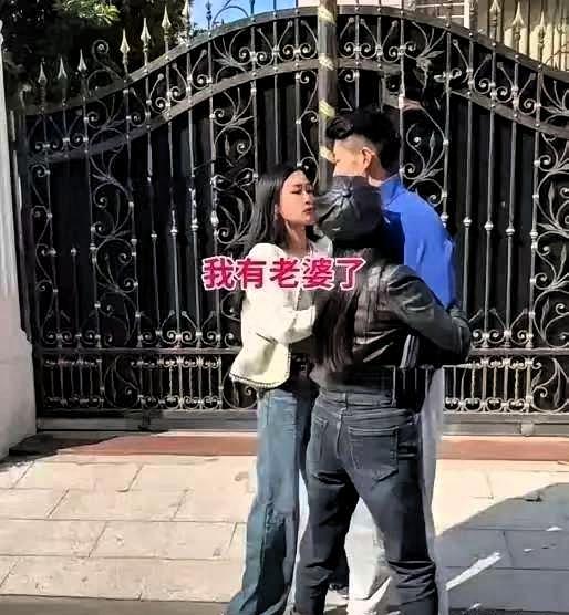 四川一女子嫌弃丈夫穷，上班的时候被50几岁的老总看上，女子主动倒贴，觉得自己发达