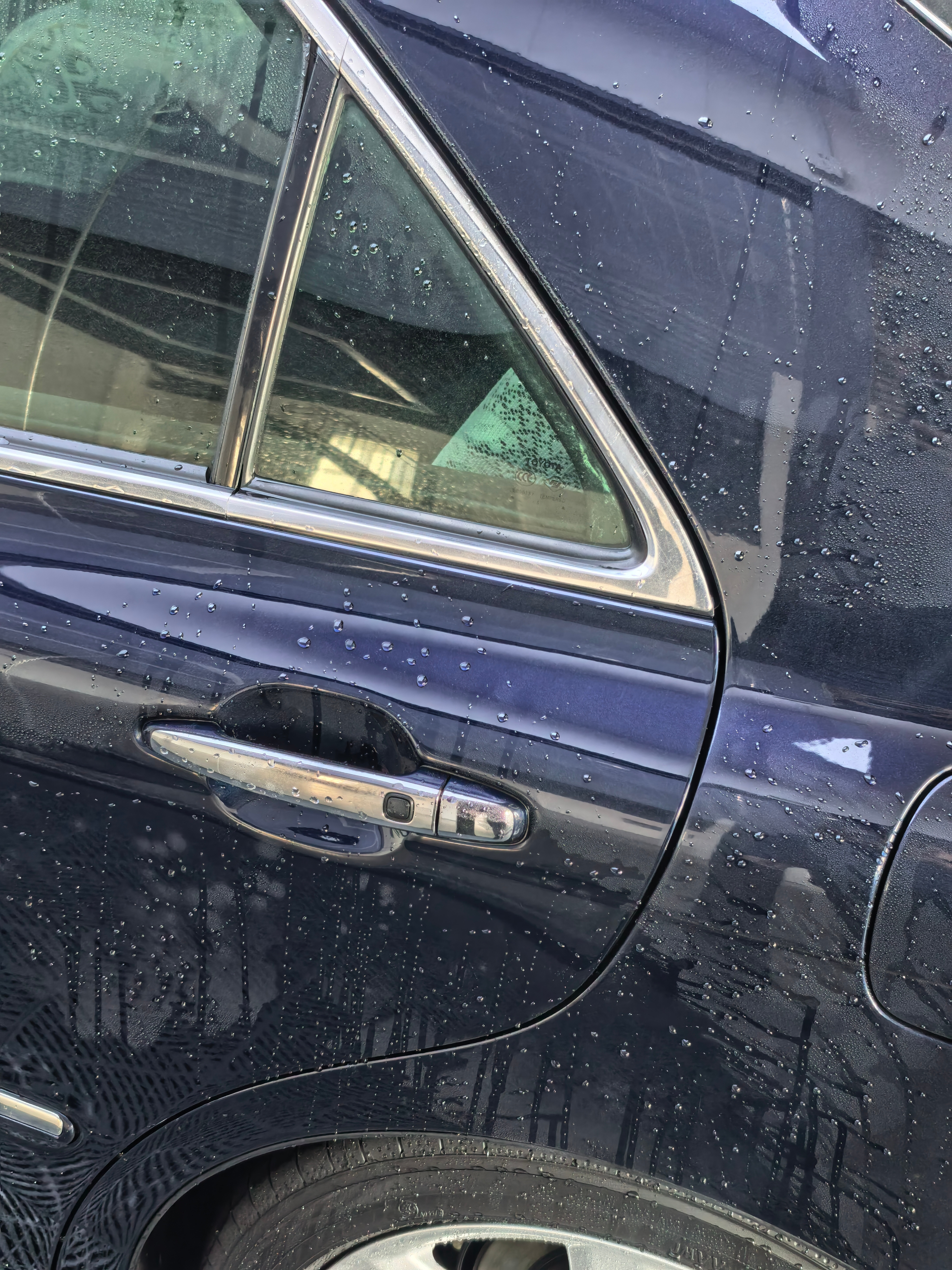 每次洗皇冠都必须把毛巾扔洗衣机先过一遍这种穷讲究的乐趣，富人理解不了高彦的皇冠