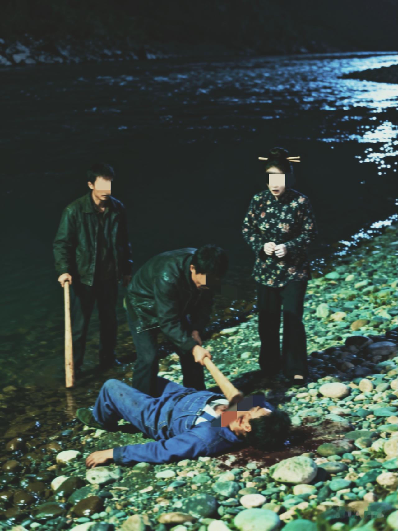 2019年7月，云南女人阿芬眼睁睁看着两个情人用木棒活活打死了丈夫并狠心推入金沙