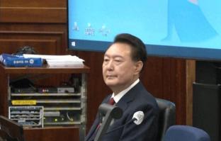 5月17日，尹锡悦被迫退党，李在明就台湾问题表态，最新民调显示大局已定。5月1