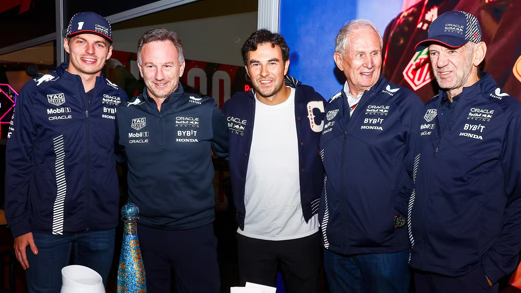 f1约斯·维斯塔潘曾预言，整个红牛团队可能会随时间推移而分崩离析。目前看起来，