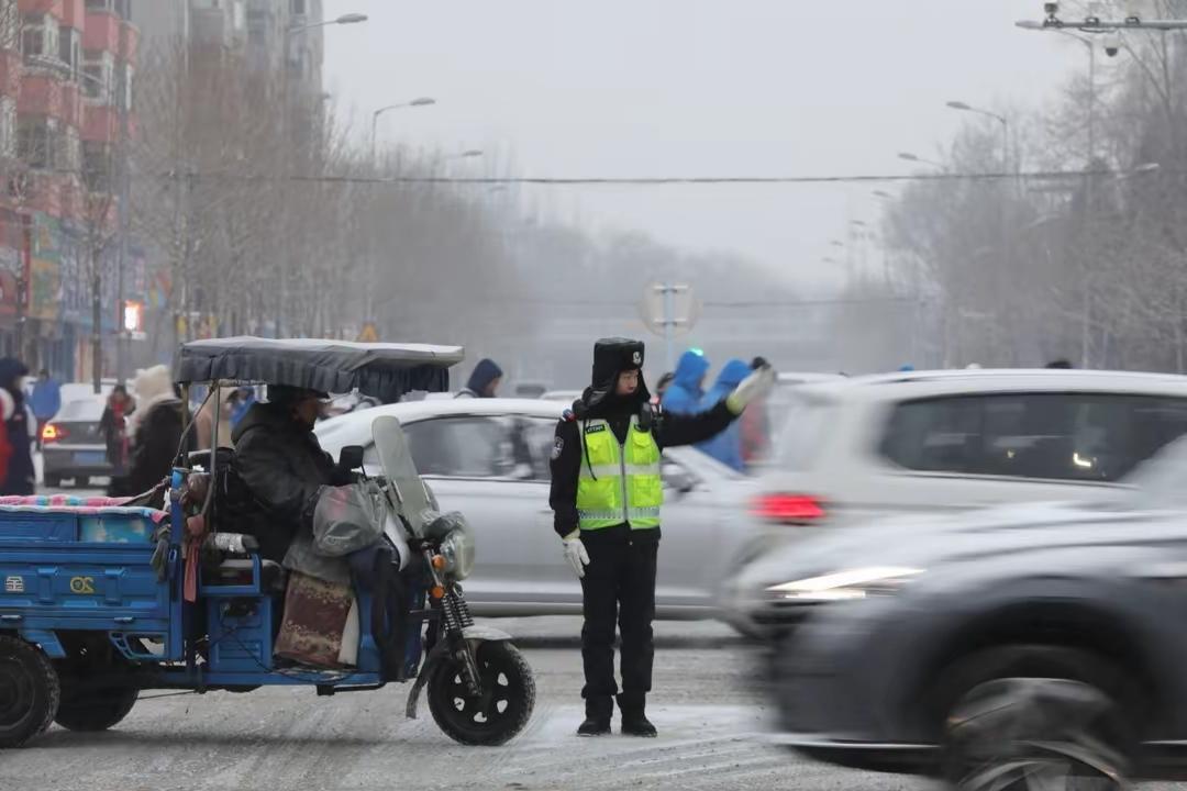 年末岁尾，多地公安交管部门更名，去掉了“警察”二字”自2025年6月以来，全
