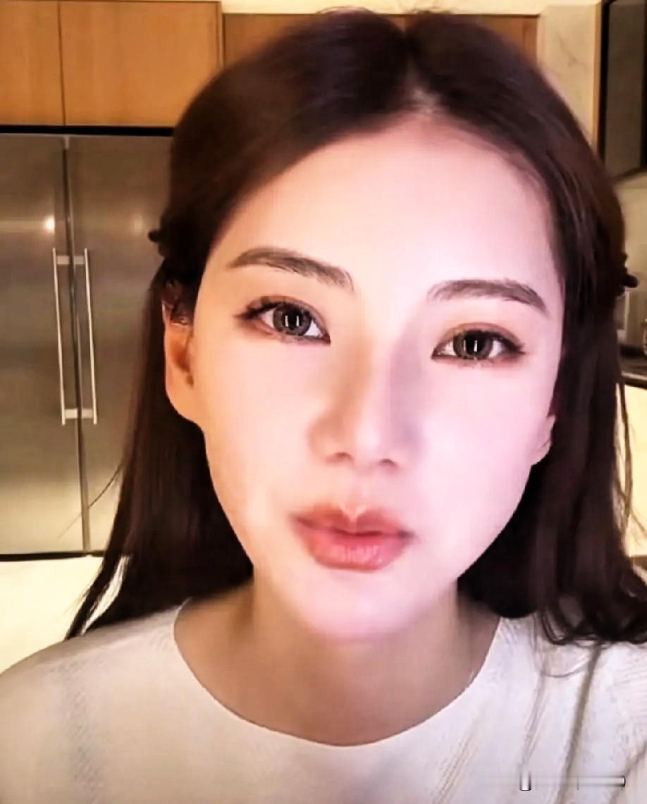 不少人评价马筱梅心思深沉、目的性强，可这并不是她路人缘急速下滑的根本原因，真正让