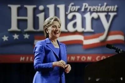 11月24日，美国前国务卿希拉里在社交平台发文嘲讽特朗普的和平协议，她说：这份协