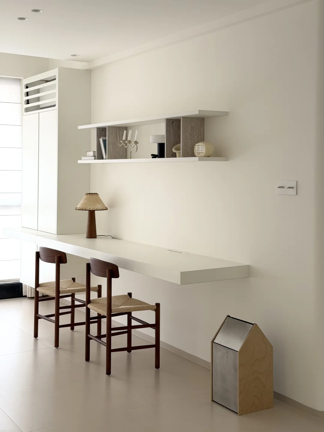 新家的开放式书房 悬浮书桌太香了 💻