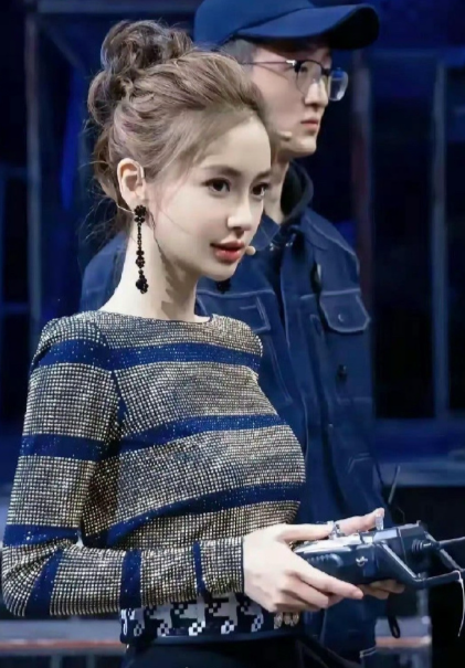 黄晓明到底怎么想的…..我实在搞不明白​​​