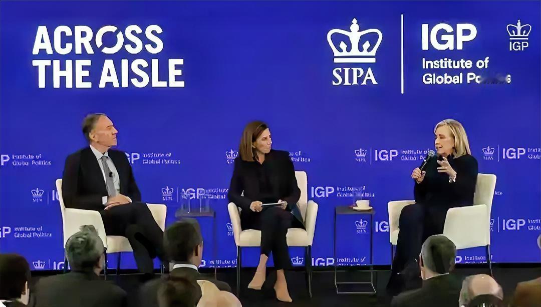 11月14日报道称，本周三美国前国务卿希拉里赴哥伦比亚演讲，期间声称她听说五角大