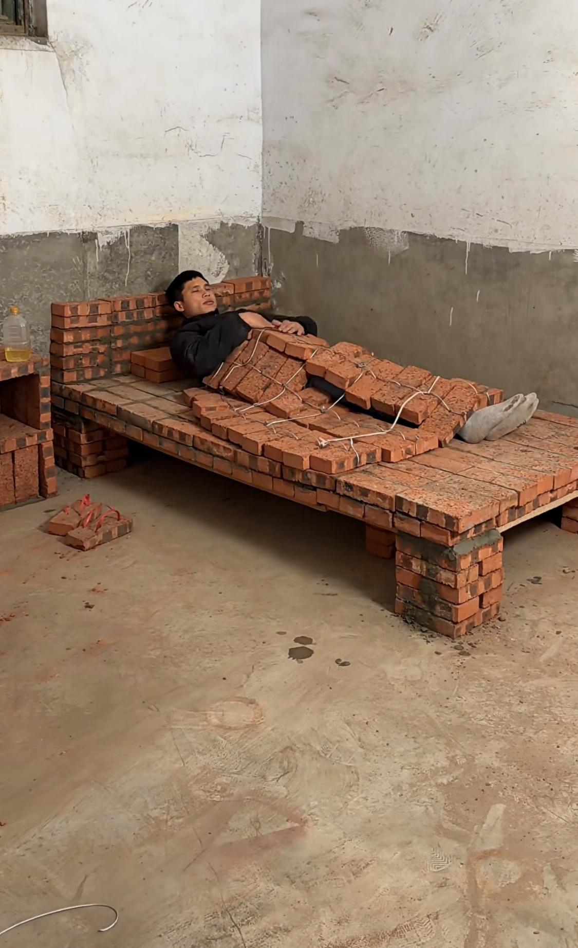 一床传三代，人走床还在！