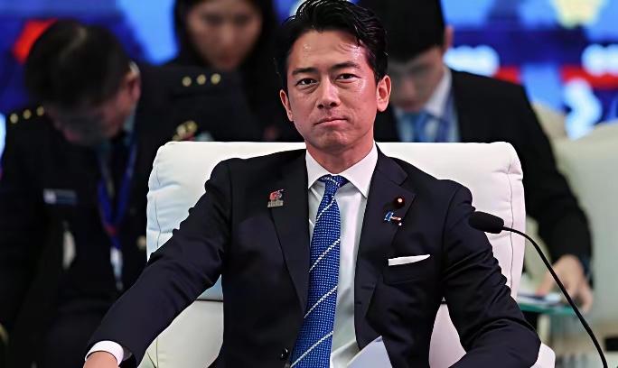 高市不可能撤回错误言论，日本不允许改变台海现状！2月13日，日本防卫大臣小泉