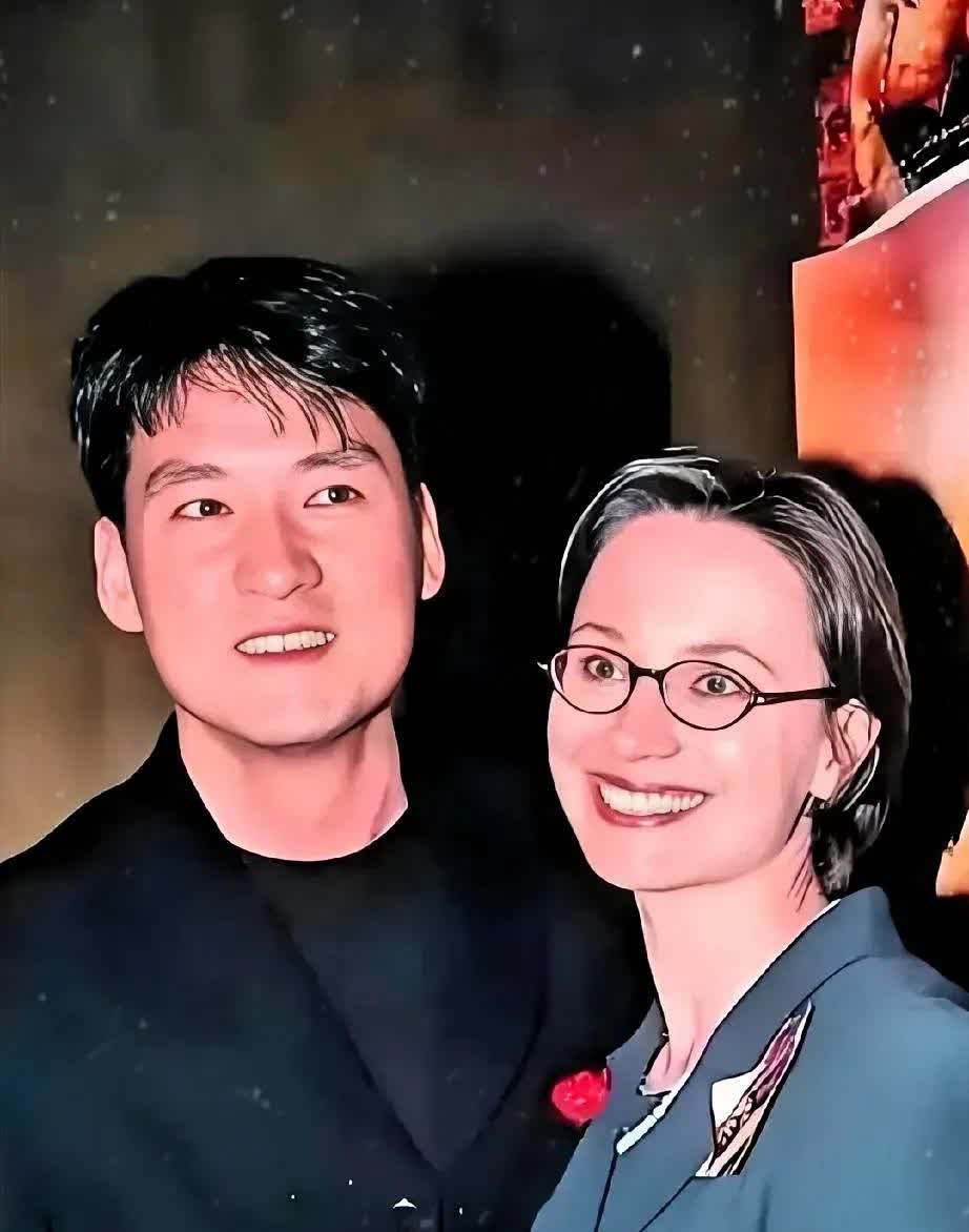 周华健，给所有的男人起了个好头。找老婆不一定要漂亮的，也不一定要找身材好的，但是
