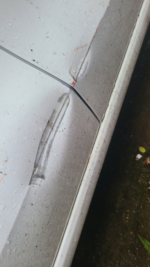 提车20天拿下一血昨天还真是不宜出行啊，路上都好好的，回到家急了，蹭到了自己大