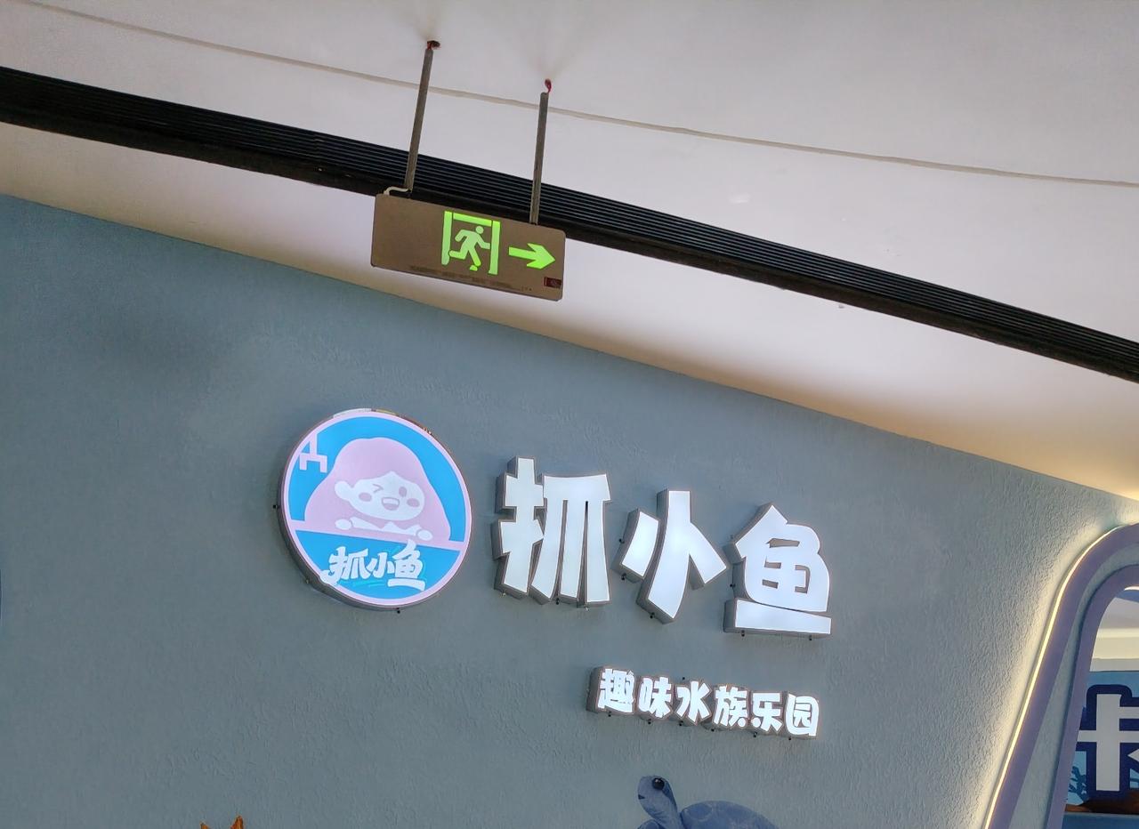 最近A股出现一个很诡异的现象：越来越多个股，没有利空、没有破位、没有消息预警，盘