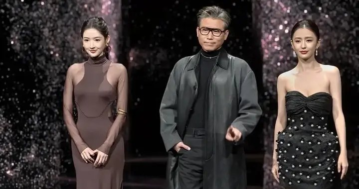 微博之夜王玉雯佟丽娅红毯同框！曲线与长腿视觉盛宴