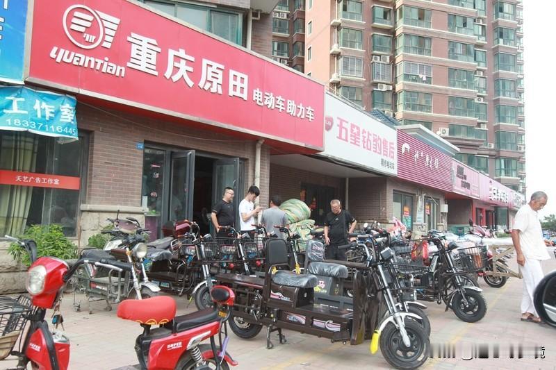 电动自行车“换新”倒计时电动自行车“换新”倒计时，这事儿最近可太火啦！按照规定