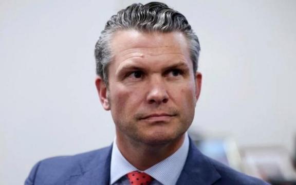 万万没想到，中国竟在新加坡被围攻了，美国威胁中国不准武力改变台湾和南海现状，法国