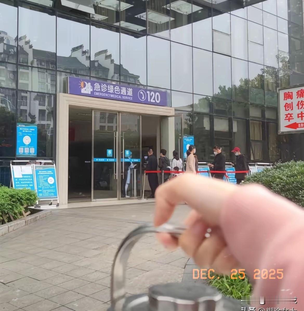 真正的人情从不是单向索取，而是善意的双向回流！老公当年考上大学凑不齐学费，是