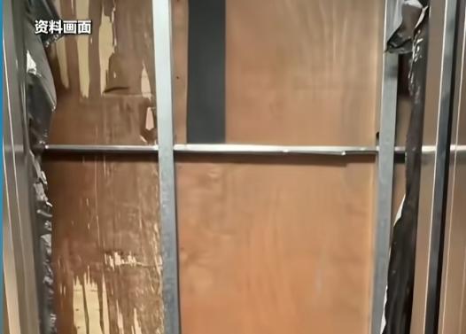 “悲剧还是发生了！”12月27日，陕西西安，一小区因电梯故障频出，便向物业反映更