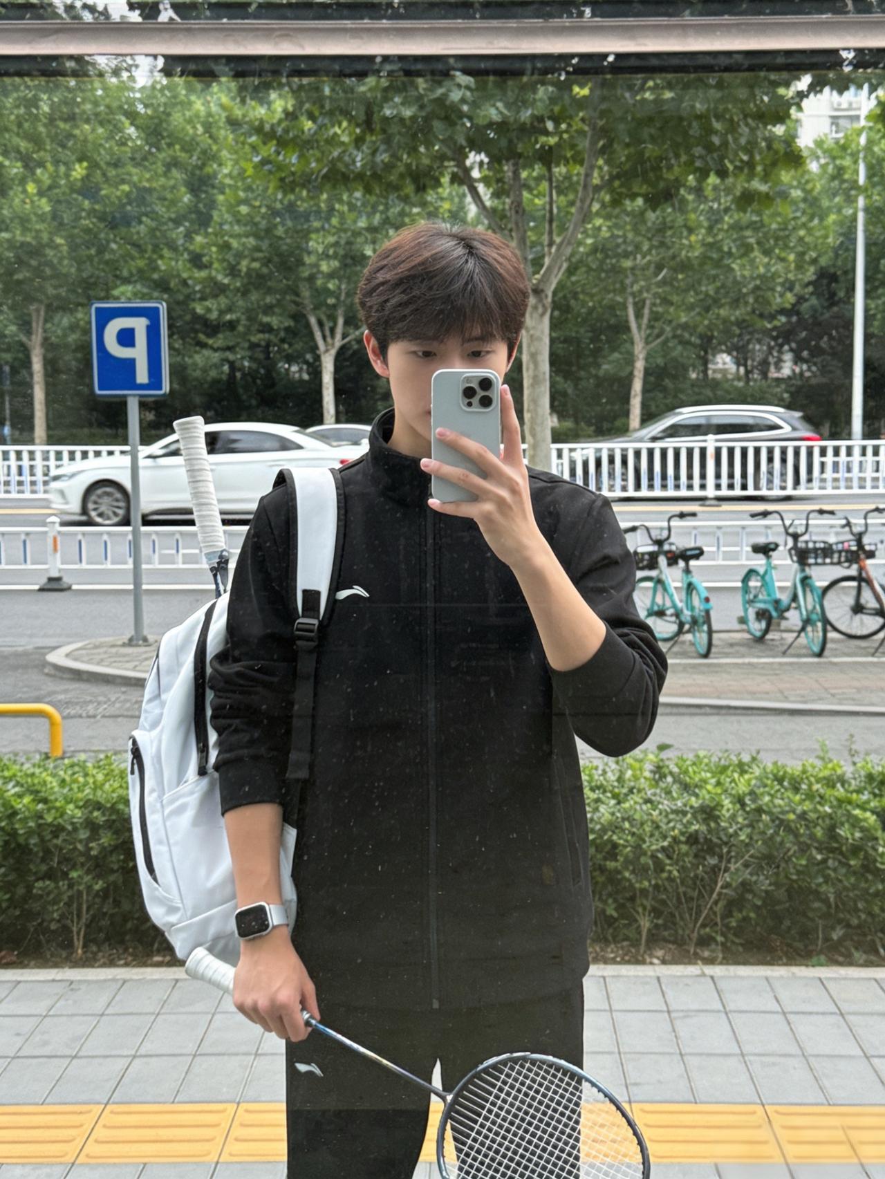 也是挖到宝藏羽毛球服了不得不说巨好看！