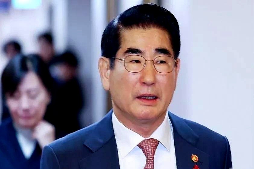 紧急戒严是金龙显提议的？尹锡悦的情况其实从一开始就透露出不少“信号”。表面上看