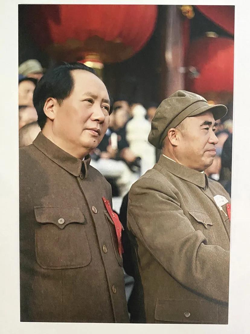 近期收集伟人高清彩色照片，缅怀伟人丰功伟绩，宏伟气魄，伟大精神。伟人的伟大风范永