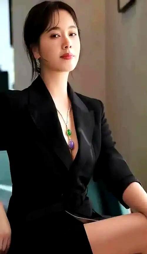 左小青为啥难再婚？不是没人追，是活得太通透了！早年体操队希望之星，意外受伤退