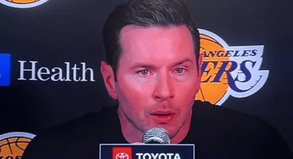 NBA常规赛。全场战罢，掘金以107-115不敌湖人。赛后，湖人主帅JJ-雷迪