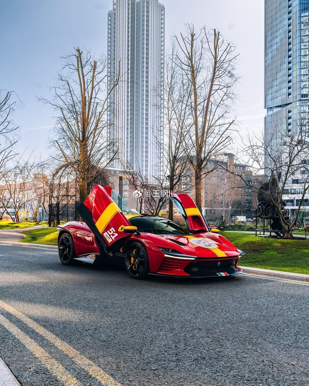 冬天的London清晨，总是带着一点冷静和距离感。而在这样的氛围里，这台极为独特