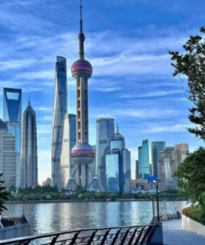 俄罗斯：靠土地与能源的自给自足，如何在制裁下稳如泰山？