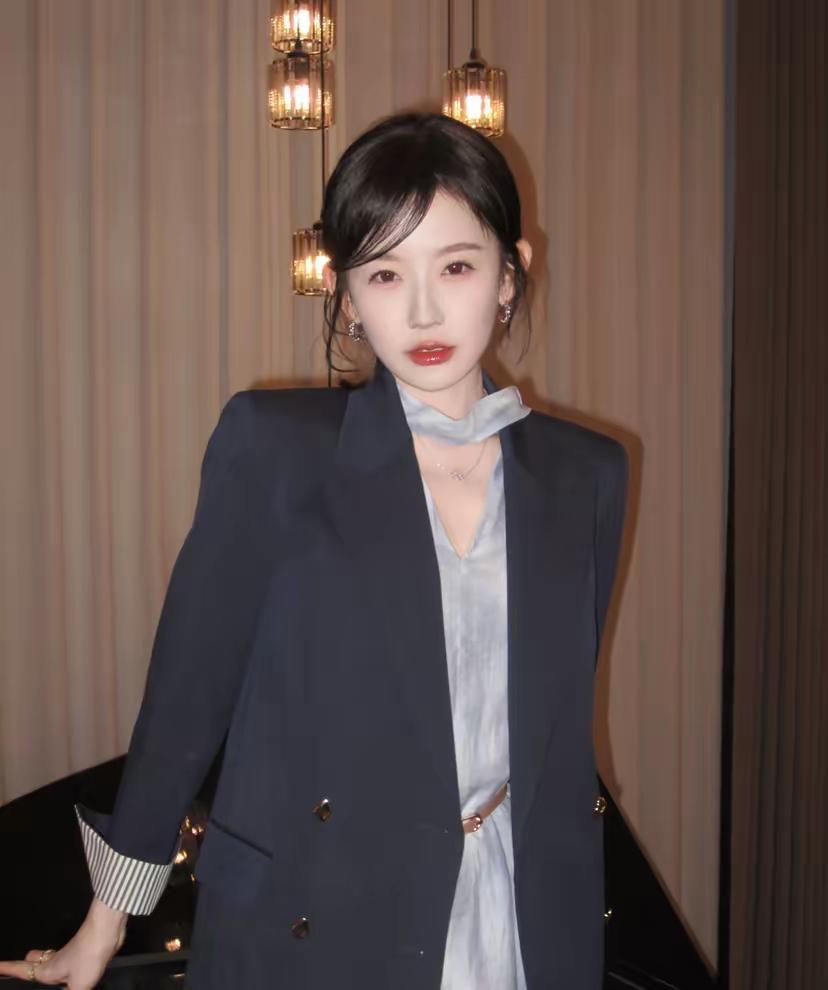 韩雨彤澄清了她根本没和曾辉结婚原因不是别的，而是现在短剧行业太难干了​根本