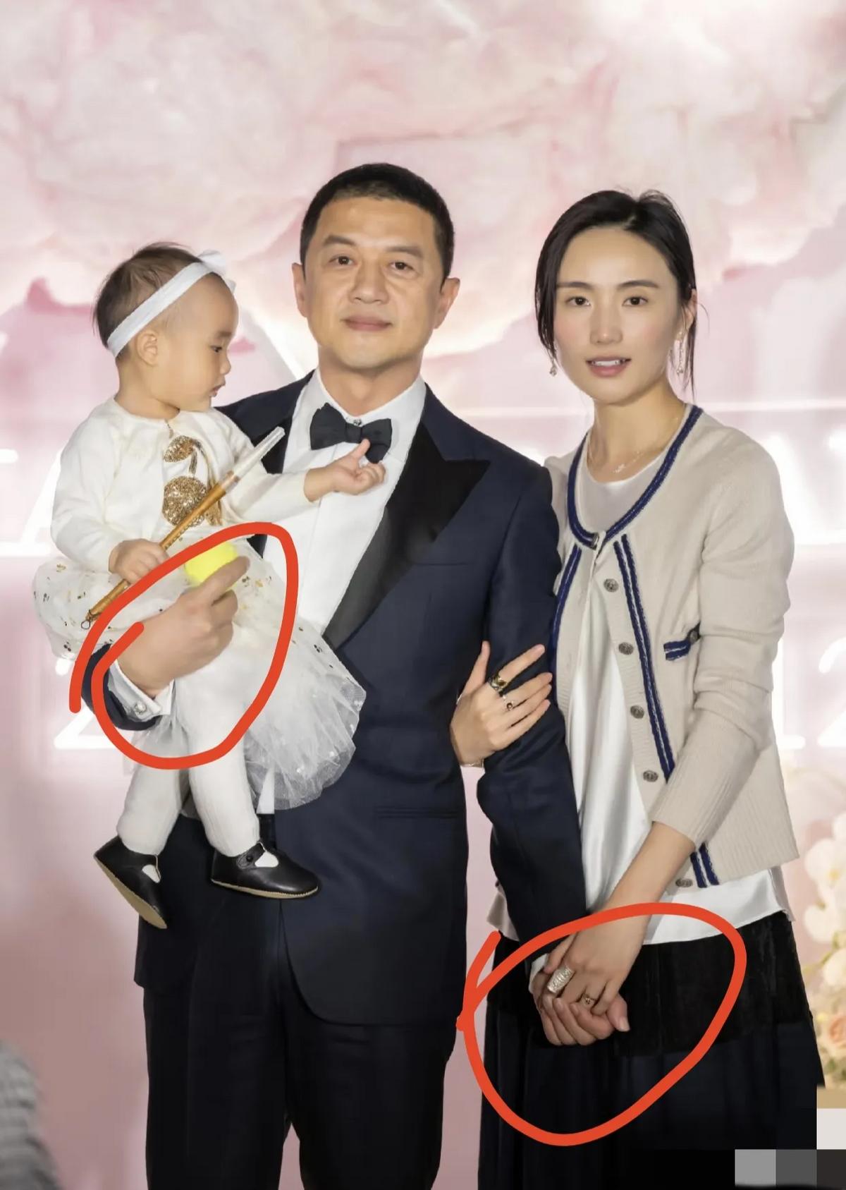 李亚鹏的妻子给女人上了一课。找老公可以找长得帅的，也可以找年轻能干的，但是不