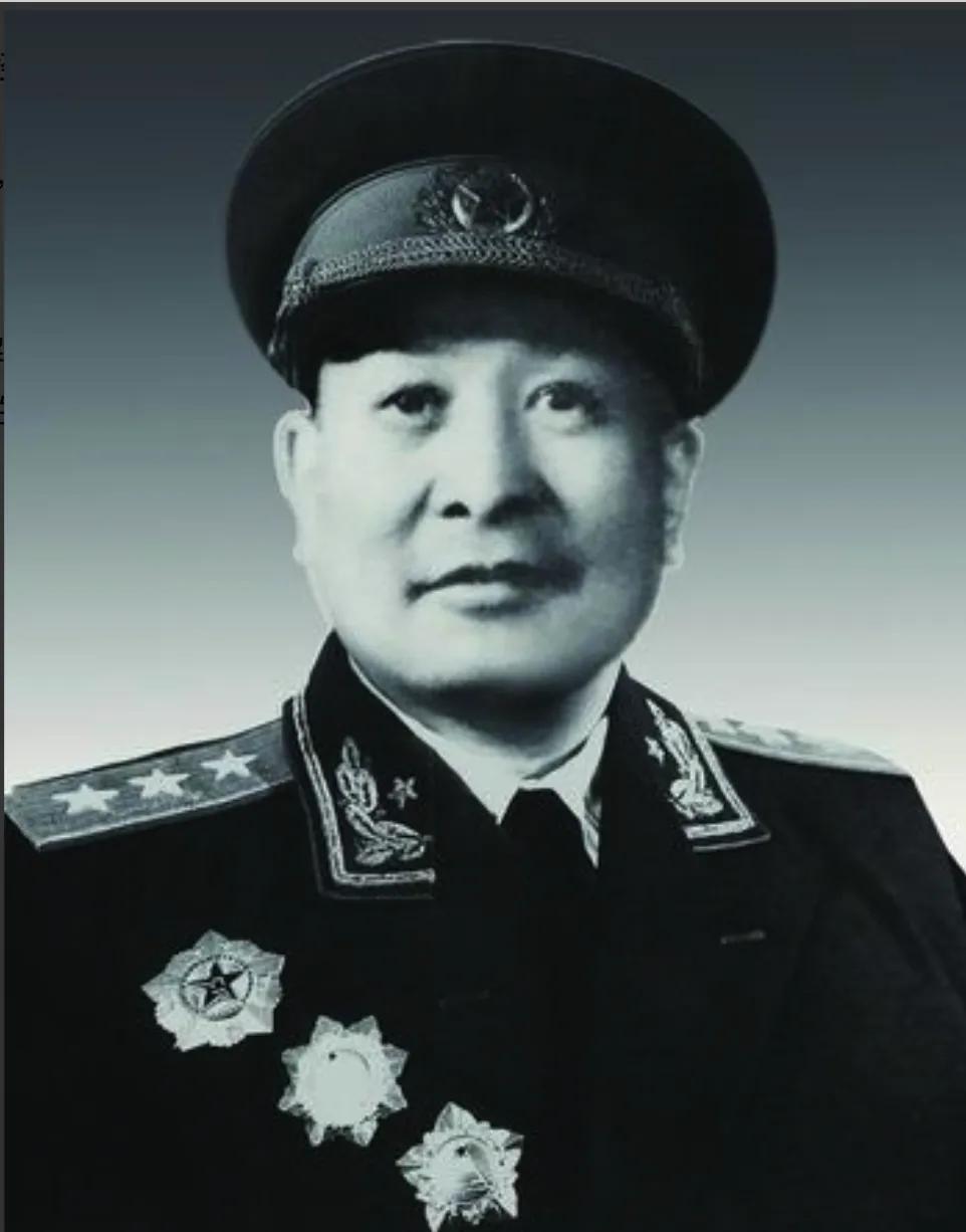 1949年，74军军长邱维达被俘，钟期光拿着战俘名单，看到他的名字后，愣了一下，